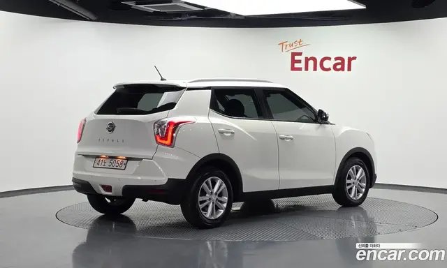 SsangYong TIBOLI 2017 1.6 автомат (гидро), миниатюра 2