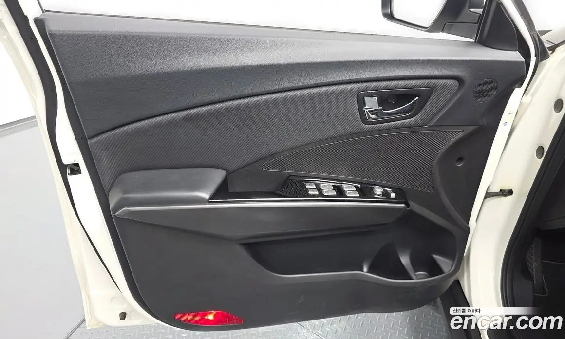 SsangYong TIBOLI 2017 1.6 автомат (гидро), фото 14