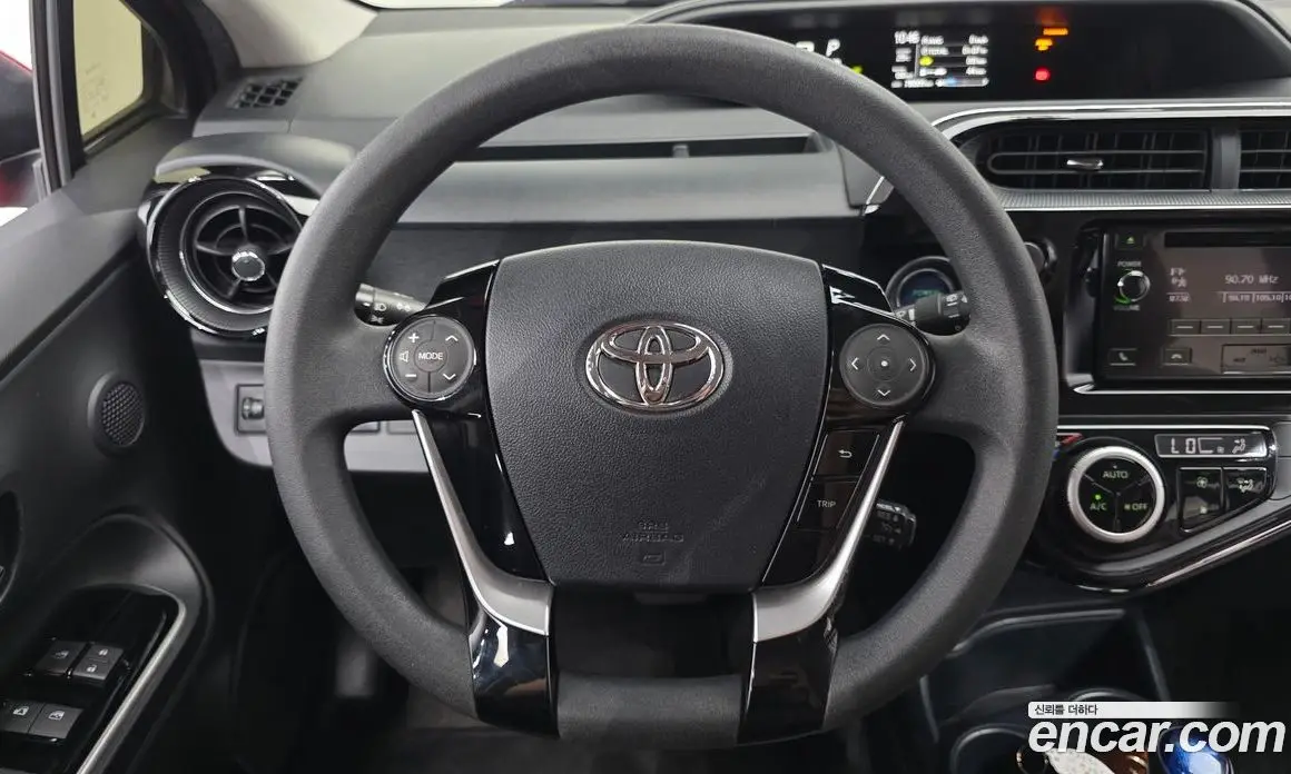 Toyota Prius 2020 1.5 автомат (гидро), фото 14 Toyota Prius 2020 1.5 автомат (гидро), фото 14