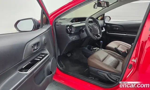 Toyota Prius 2020 1.5 автомат (гидро), миниатюра 10 Toyota Prius 2020 1.5 автомат (гидро), миниатюра 10