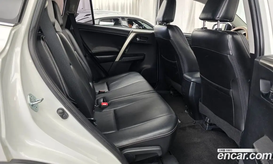 Toyota RAV4 2014 2.5 автомат (гидро), фото 11 Toyota RAV4 2014 2.5 автомат (гидро), фото 11