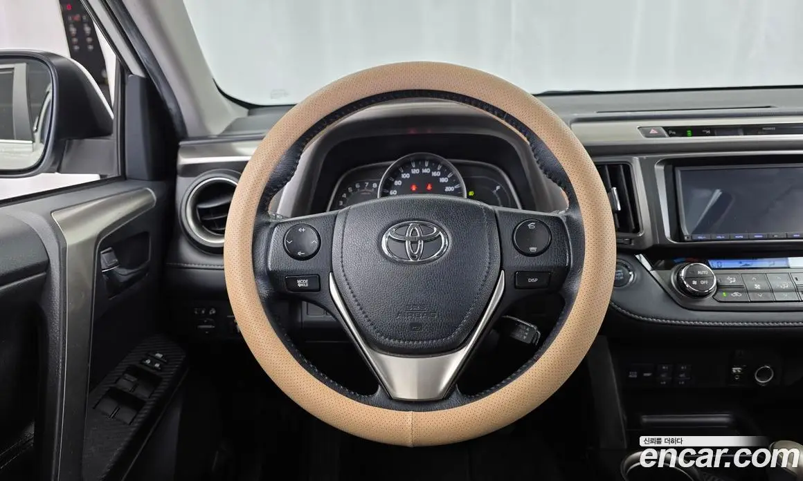 Toyota RAV4 2014 2.5 автомат (гидро), фото 12 Toyota RAV4 2014 2.5 автомат (гидро), фото 12