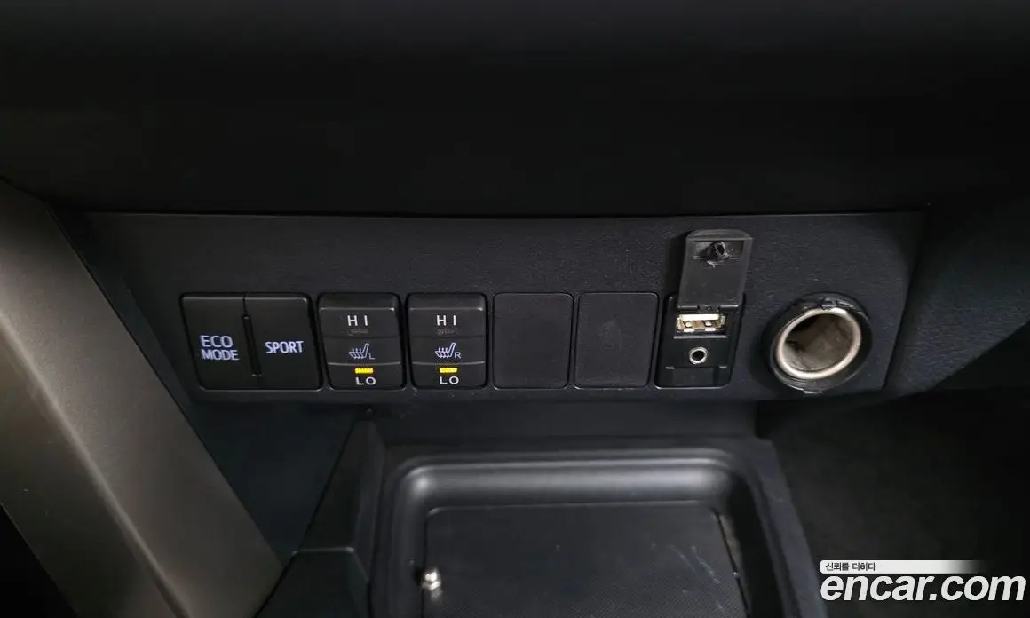 Toyota RAV4 2014 2.5 автомат (гидро), фото 18 Toyota RAV4 2014 2.5 автомат (гидро), фото 18
