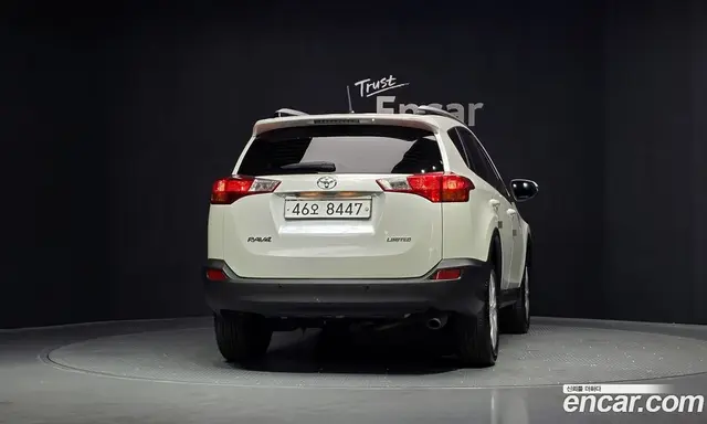 Toyota RAV4 2014 2.5 автомат (гидро), миниатюра 4 Toyota RAV4 2014 2.5 автомат (гидро), миниатюра 4