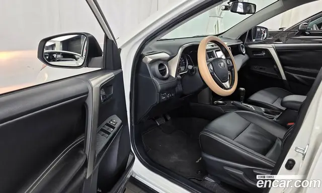 Toyota RAV4 2014 2.5 автомат (гидро), миниатюра 10 Toyota RAV4 2014 2.5 автомат (гидро), миниатюра 10