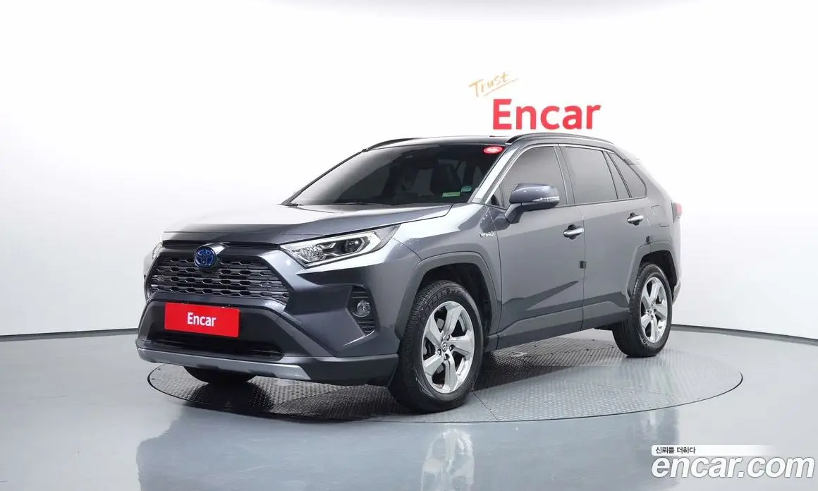 Toyota RAV4 2019 2.5 автомат (гидро), фото 1 Toyota RAV4 2019 2.5 автомат (гидро), фото 1