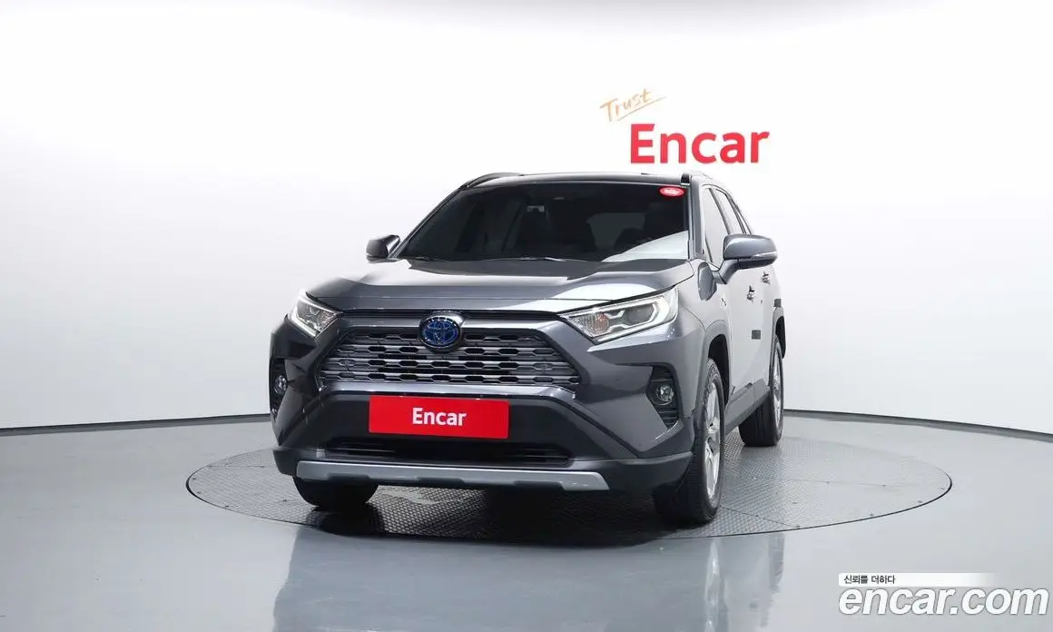 Toyota RAV4 2019 2.5 автомат (гидро), фото 3 Toyota RAV4 2019 2.5 автомат (гидро), фото 3