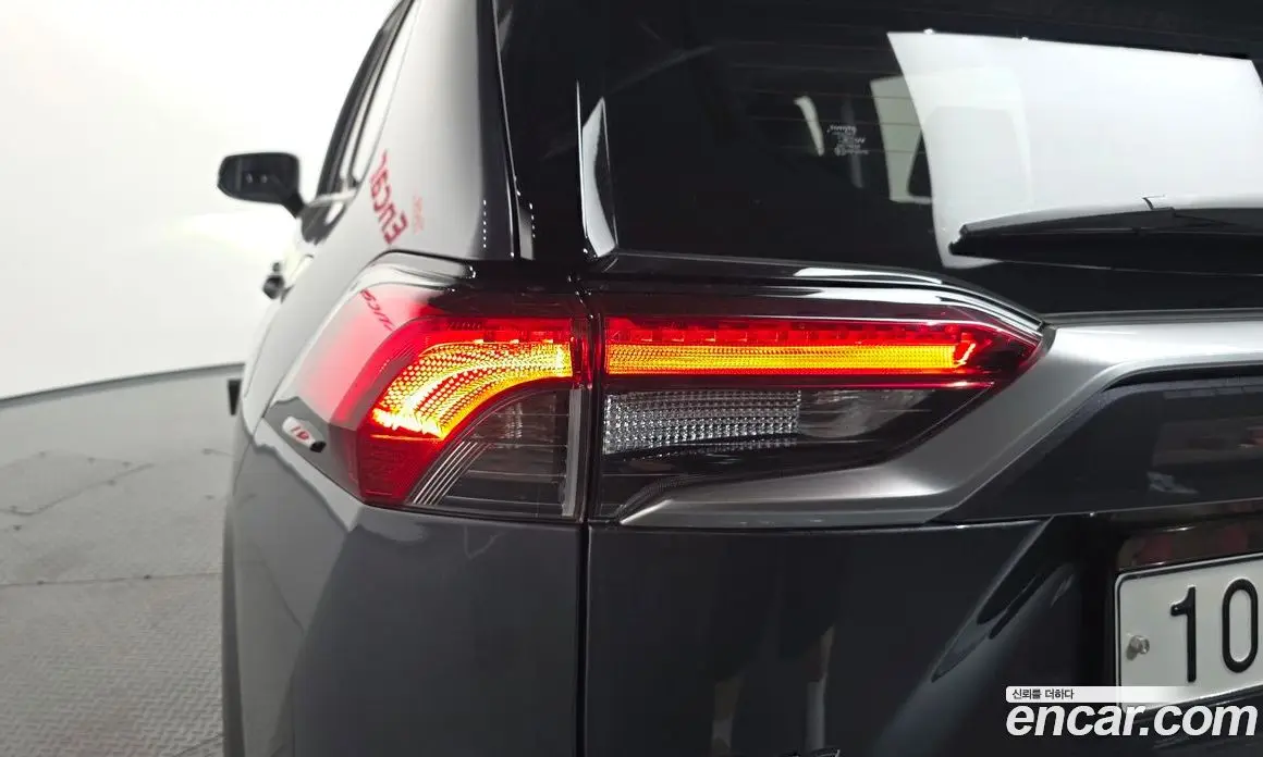 Toyota RAV4 2019 2.5 автомат (гидро), фото 9 Toyota RAV4 2019 2.5 автомат (гидро), фото 9
