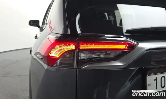 Toyota RAV4 2019 2.5 автомат (гидро), миниатюра 9 Toyota RAV4 2019 2.5 автомат (гидро), миниатюра 9