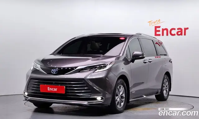 Toyota Sienna 2021 2.5 автомат (гидро), миниатюра 1 Toyota Sienna 2021 2.5 автомат (гидро), миниатюра 1