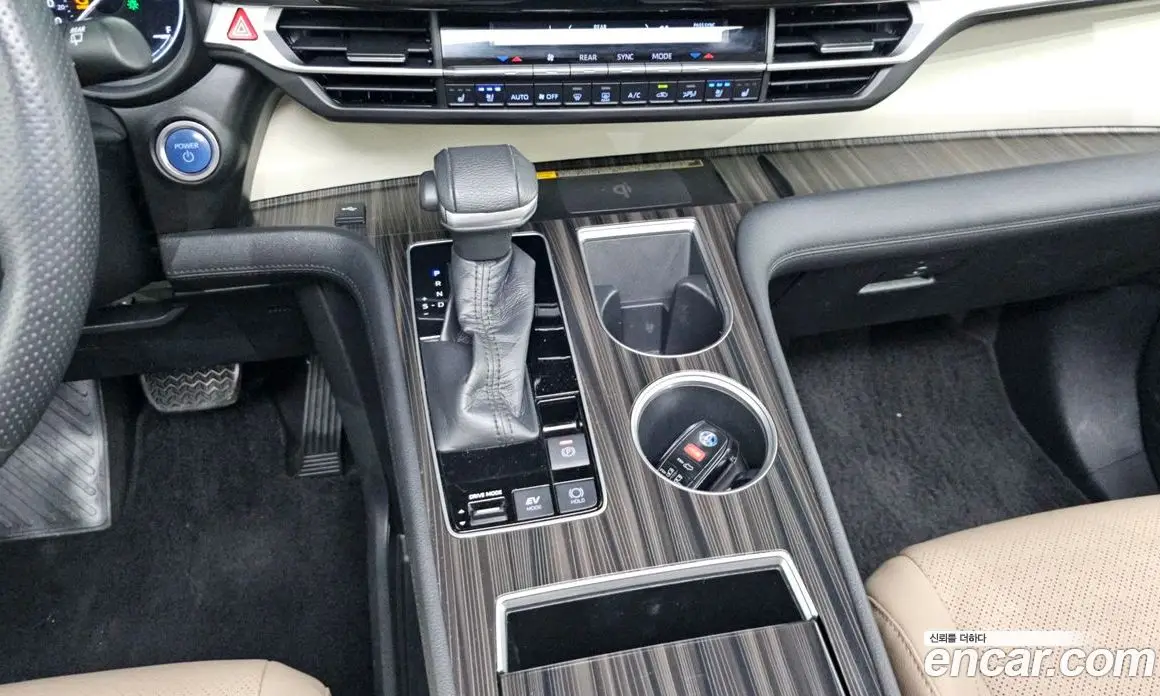Toyota Sienna 2021 2.5 автомат (гидро), фото 12 Toyota Sienna 2021 2.5 автомат (гидро), фото 12