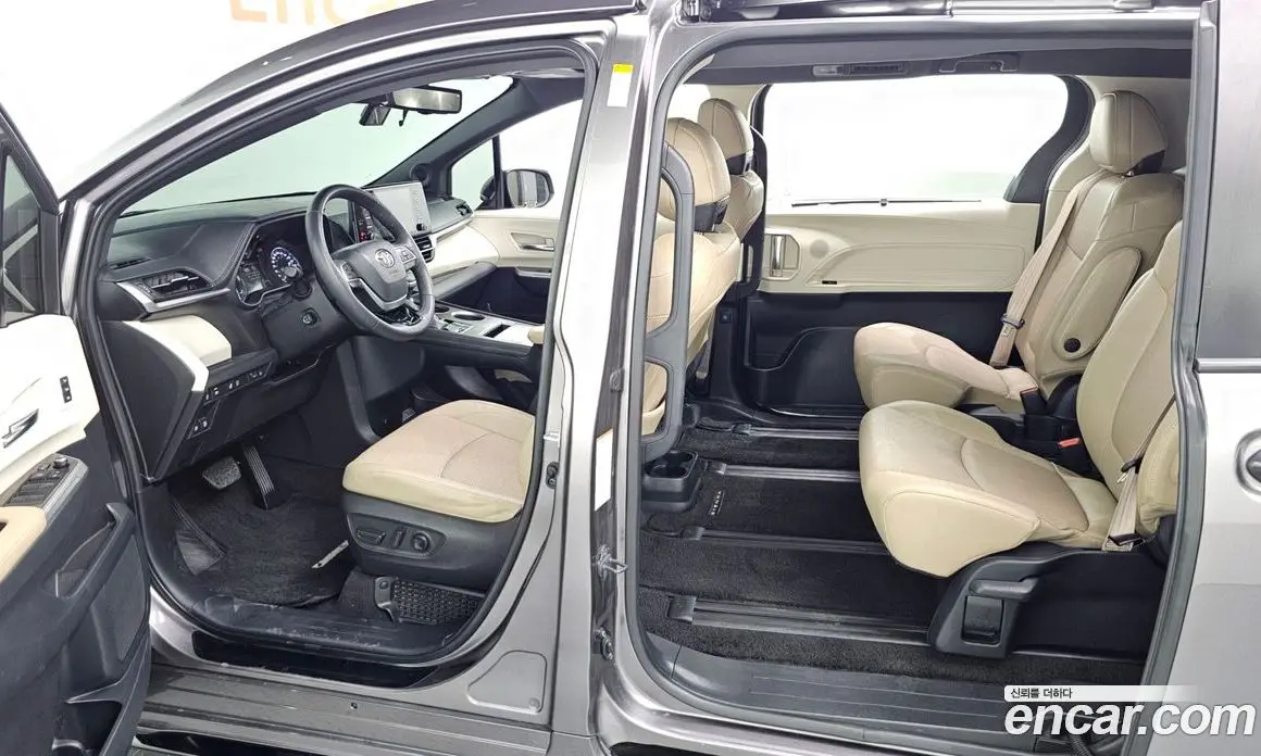 Toyota Sienna 2021 2.5 автомат (гидро), фото 13 Toyota Sienna 2021 2.5 автомат (гидро), фото 13