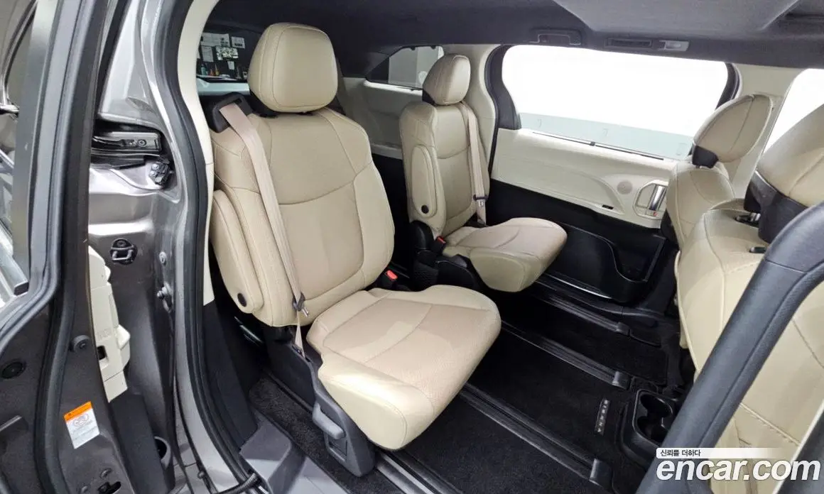 Toyota Sienna 2021 2.5 автомат (гидро), фото 18 Toyota Sienna 2021 2.5 автомат (гидро), фото 18