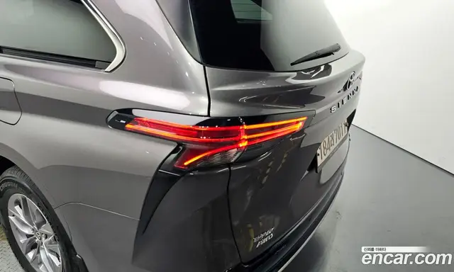 Toyota Sienna 2021 2.5 автомат (гидро), миниатюра 9 Toyota Sienna 2021 2.5 автомат (гидро), миниатюра 9