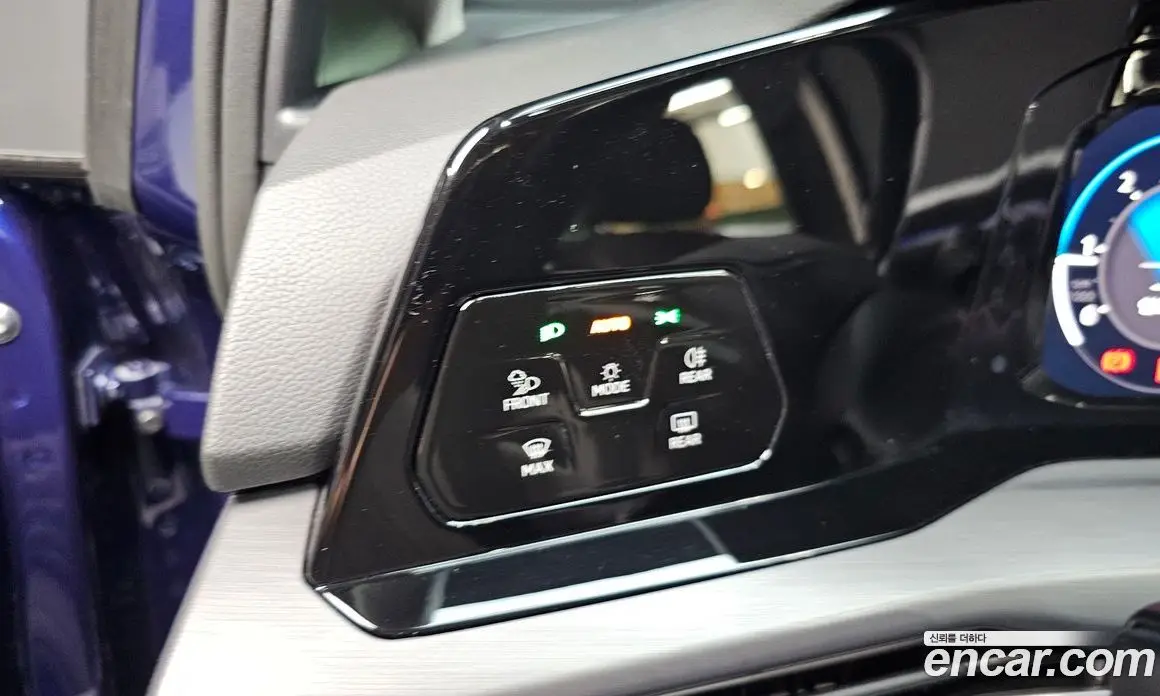 Volkswagen Golf 2023 2.0 автомат (гидро), фото 16