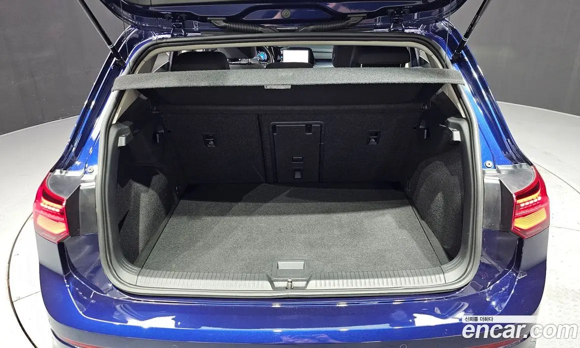 Volkswagen Golf 2023 2.0 автомат (гидро), фото 20