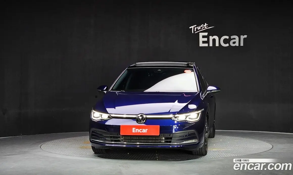 Volkswagen Golf 2023 2.0 автомат (гидро), фото 3