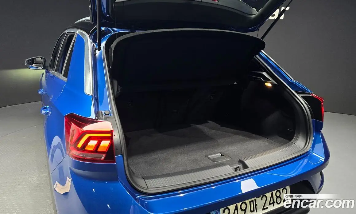 Volkswagen T-Roc 2021 2.0 автомат (гидро), фото 24
