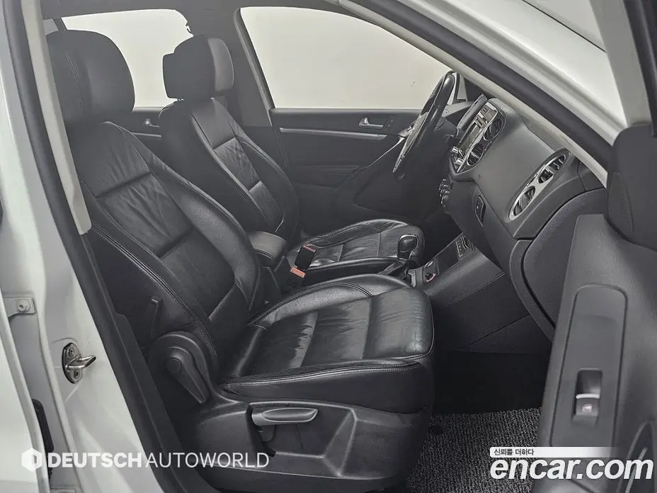 Volkswagen Tiguan 2015 2.0 автомат (гидро), фото 10