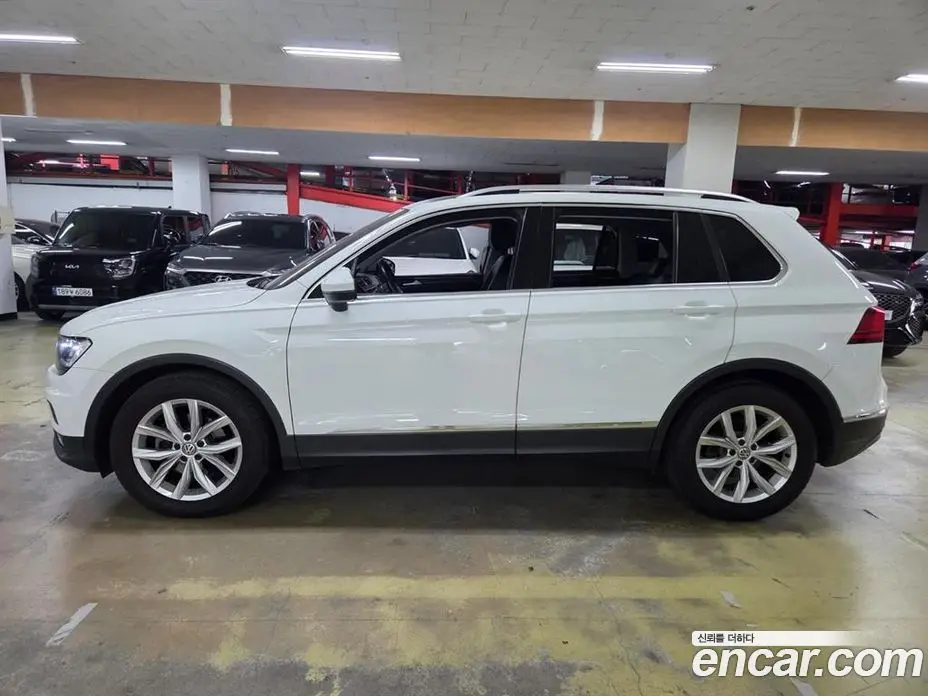 Volkswagen Tiguan 2018 2.0 автомат (гидро), фото 3