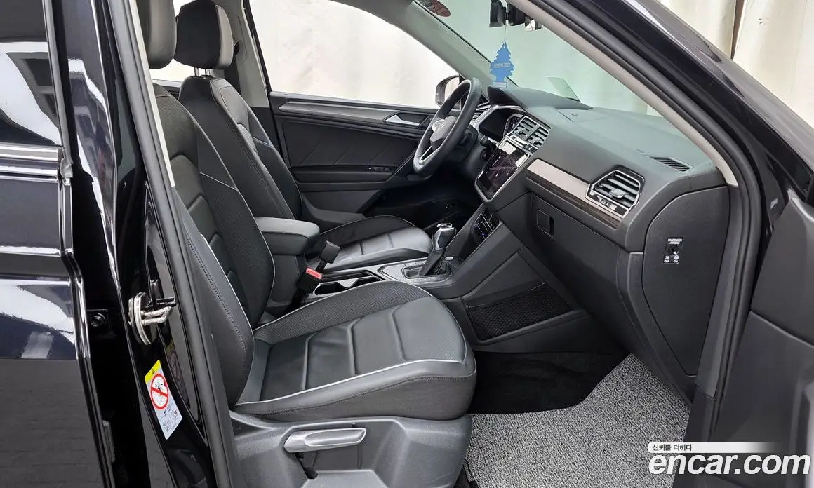 Volkswagen Tiguan 2022 2.0 автомат (гидро), фото 17