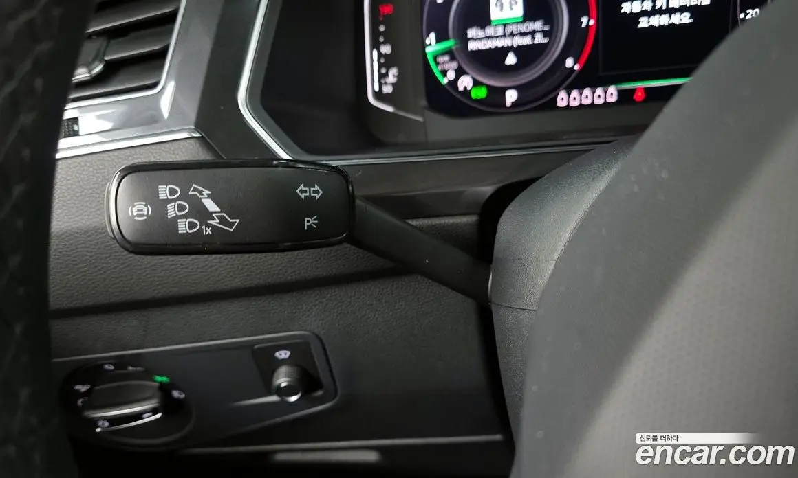 Volkswagen Tiguan 2022 2.0 автомат (гидро), фото 28
