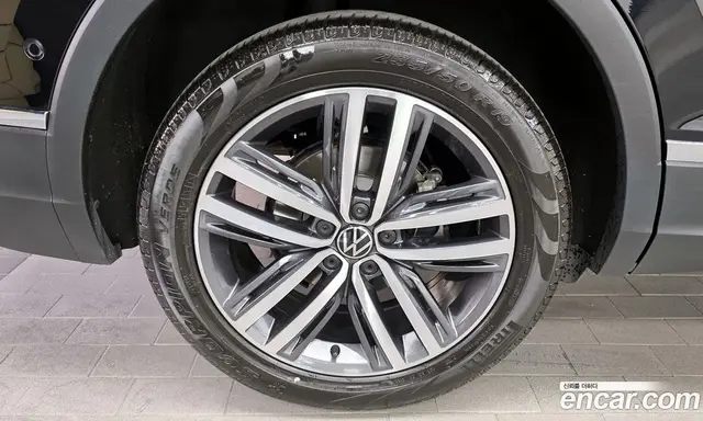Volkswagen Tiguan 2022 2.0 автомат (гидро), миниатюра 5