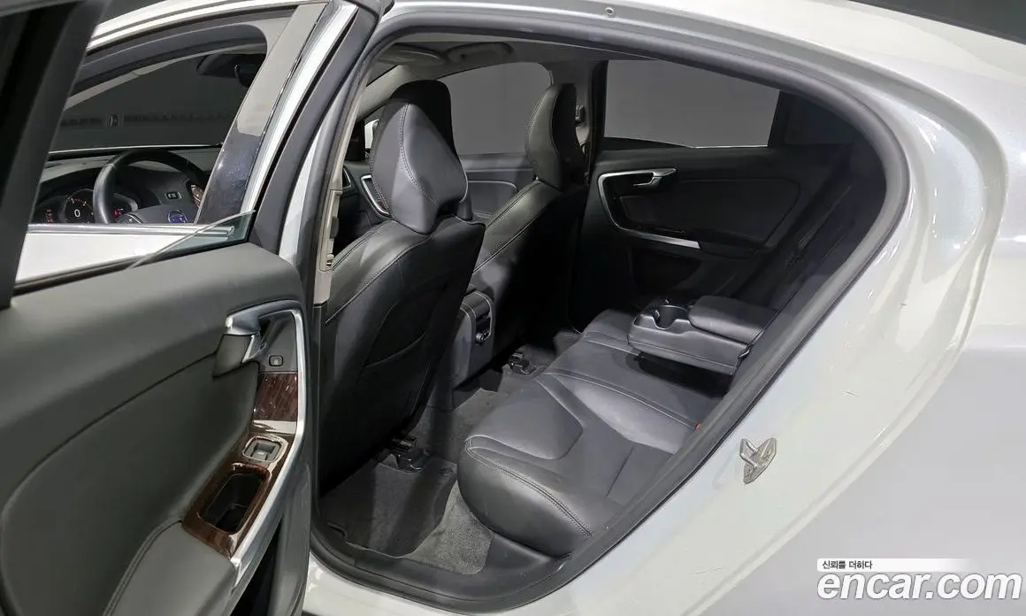 Volvo S60 2017 2.0 автомат (гидро), фото 11