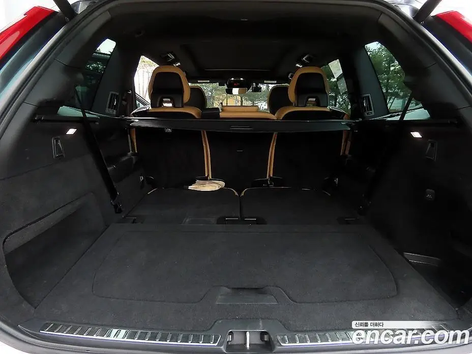 Volvo XC90 2019 2.0 автомат (гидро), фото 17