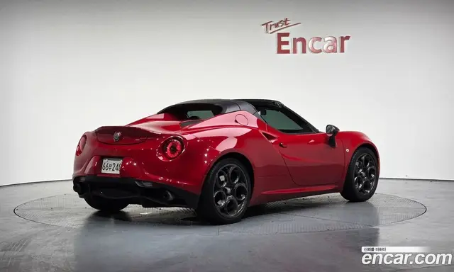 Alfa Romeo 4C 2018 1.7 автомат (гидро), миниатюра 2