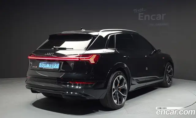 Audi e-tron 2022 0.2 автомат (гидро), миниатюра 2