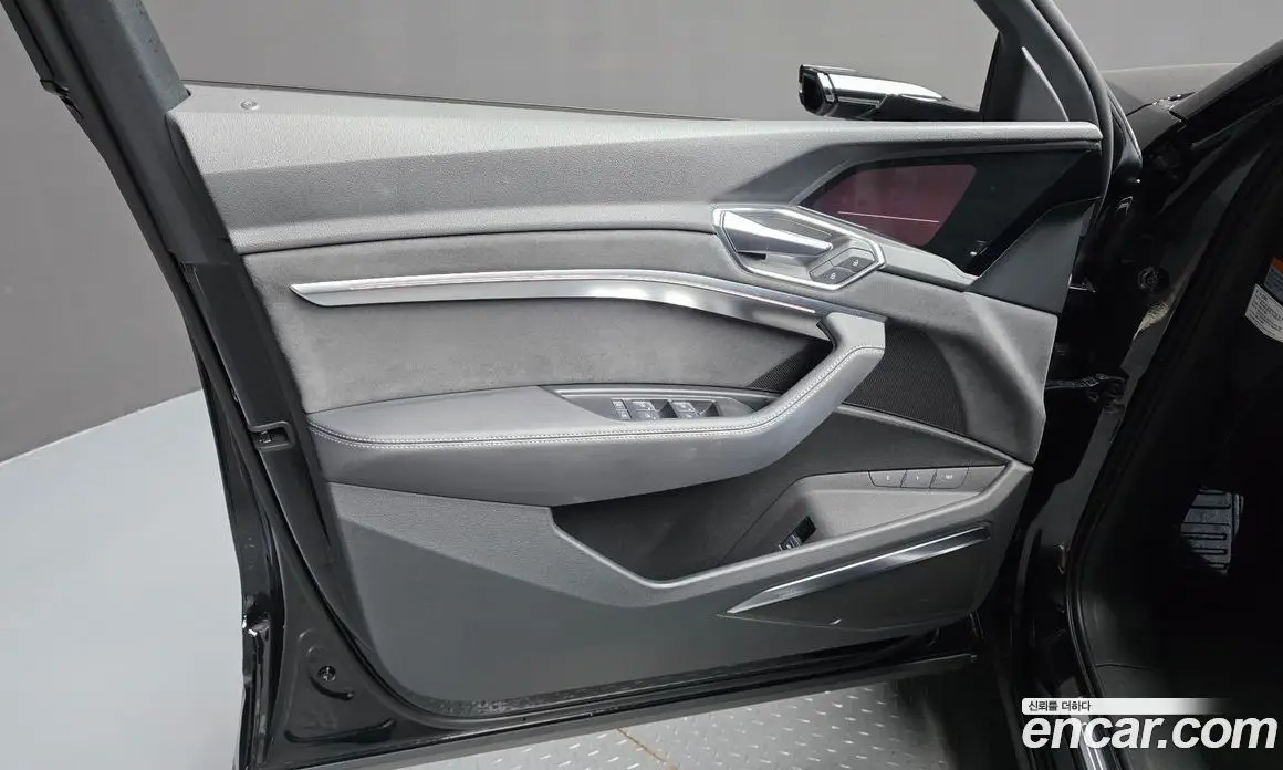 Audi e-tron 2022 0.2 автомат (гидро), фото 14