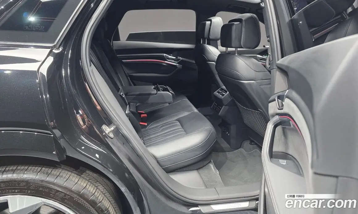 Audi e-tron 2022 0.2 автомат (гидро), фото 17
