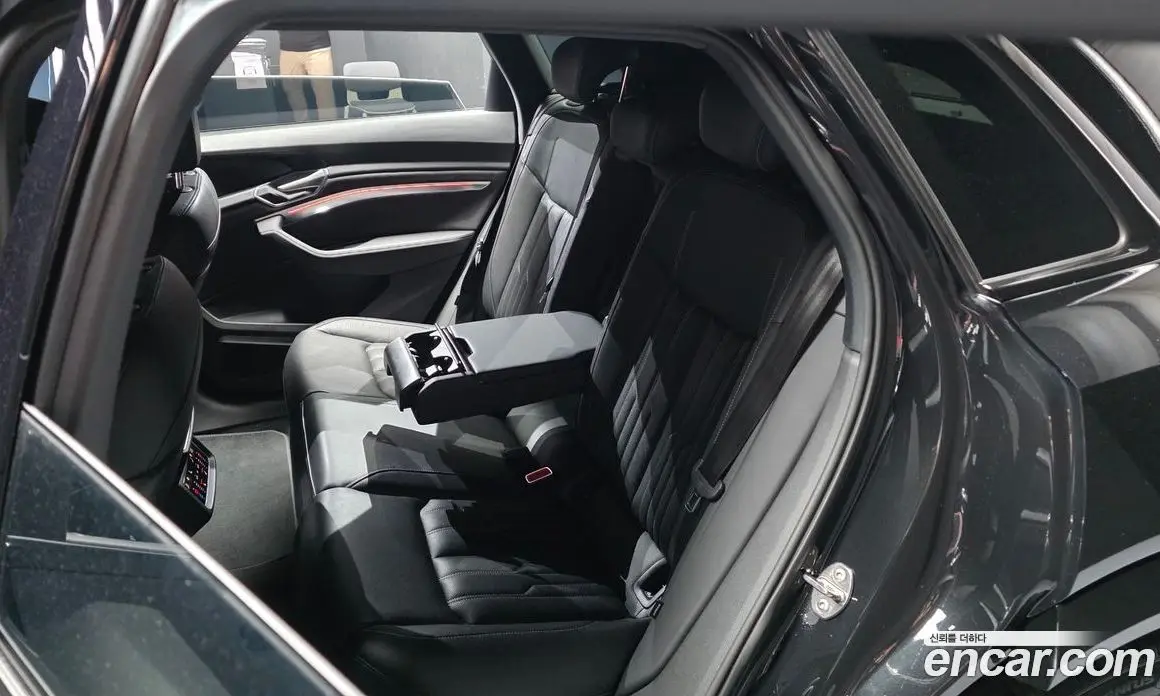 Audi e-tron 2022 0.2 автомат (гидро), фото 18