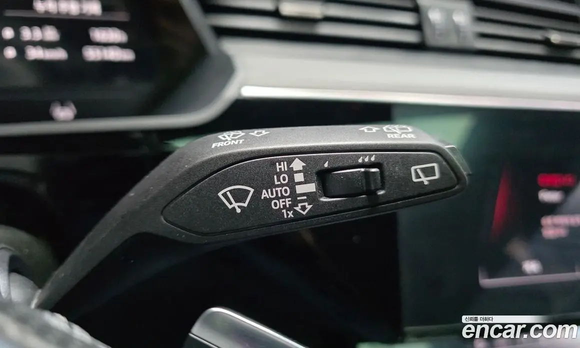 Audi e-tron 2022 0.2 автомат (гидро), фото 28