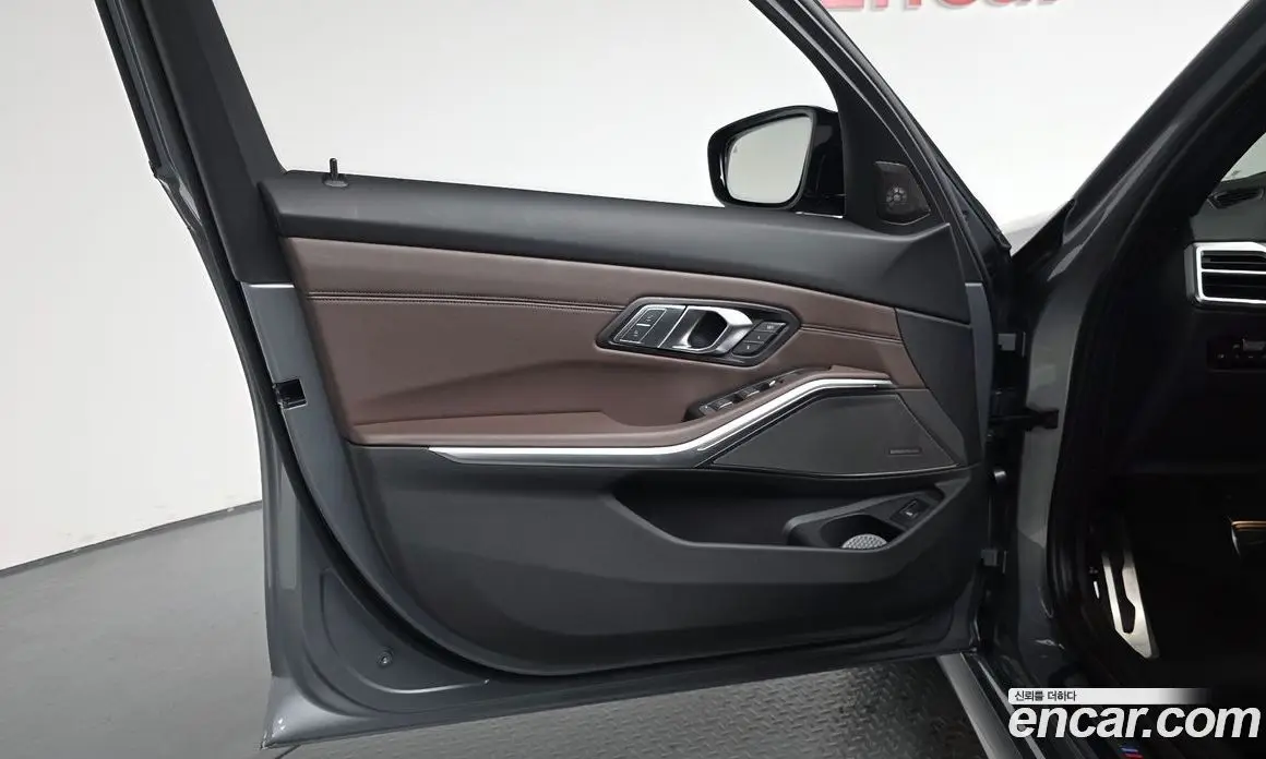 BMW 3 серия 2025 3.0 автомат (гидро), фото 13