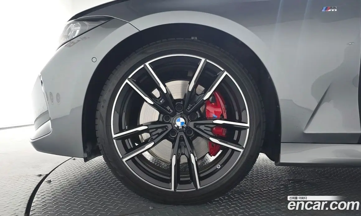 BMW 3 серия 2025 3.0 автомат (гидро), фото 4