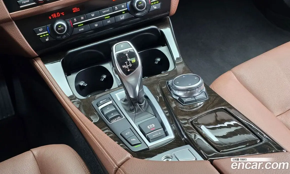 BMW 5 серия 2015 2.0 автомат (гидро), фото 9