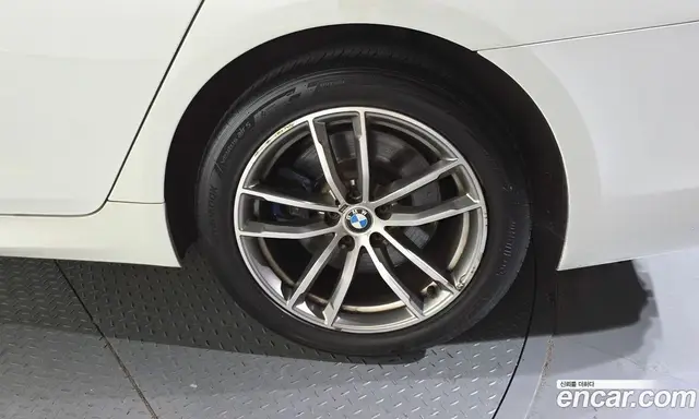 BMW 5 серия 2017 2.0 автомат (гидро), миниатюра 7