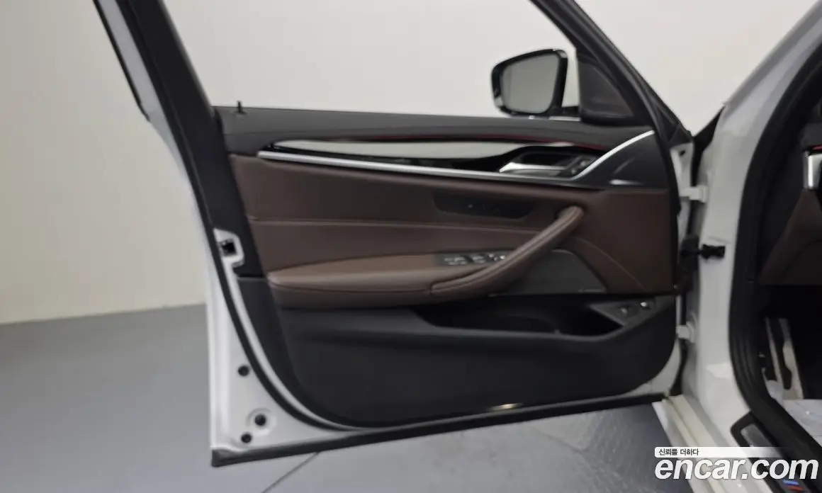 BMW 5 серия 2022 2.0 автомат (гидро), фото 14