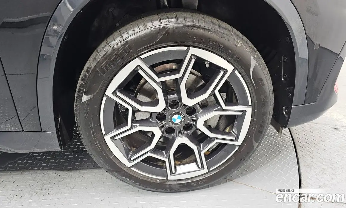 BMW X1 2024 2.0 автомат (гидро), фото 7