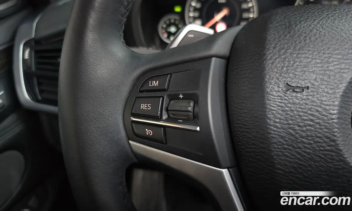 BMW X6 2016 3.0 автомат (гидро), фото 18