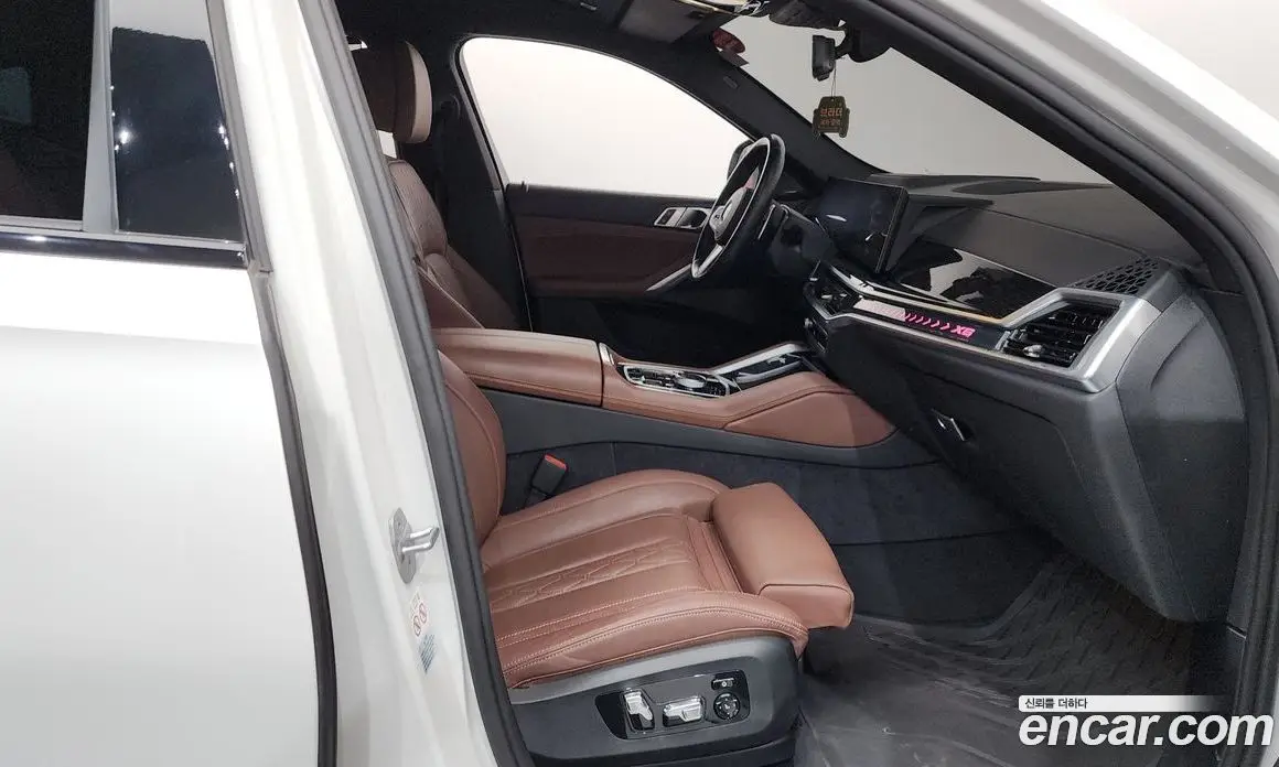 BMW X6 2023 3.0 автомат (гидро), фото 16