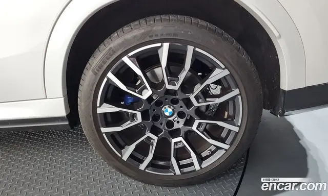 BMW X6 2023 3.0 автомат (гидро), миниатюра 7