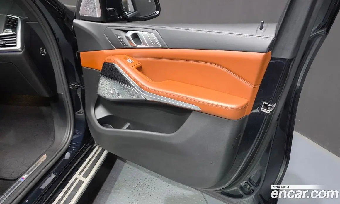 BMW X7 2021 3.0 автомат (гидро), фото 14