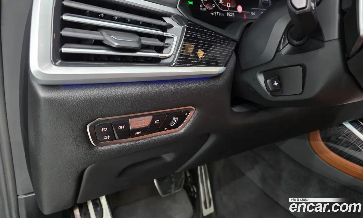 BMW X7 2021 3.0 автомат (гидро), фото 27