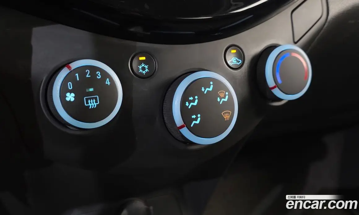 Chevrolet Spark 2014 1.0 автомат (гидро), фото 24