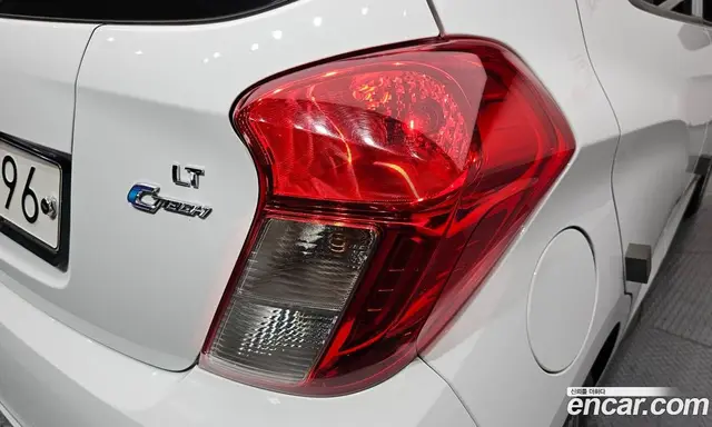 Chevrolet Spark 2016 1.0 автомат (гидро), миниатюра 9