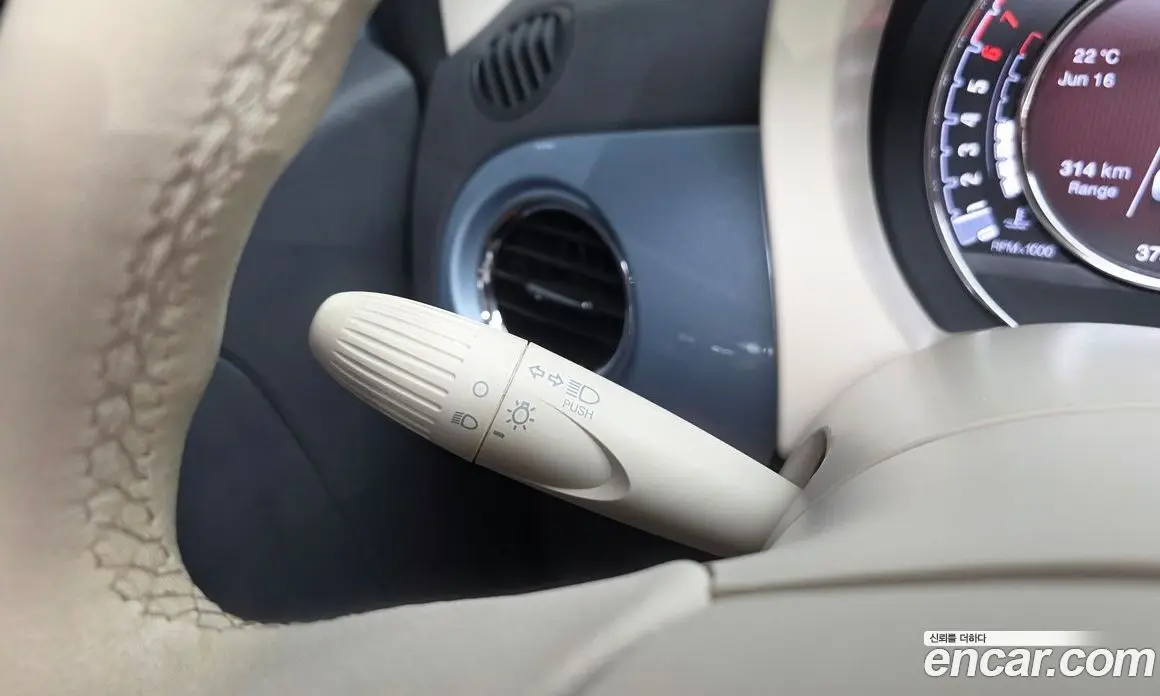 Fiat 500 2015 1.4 автомат (гидро), фото 17