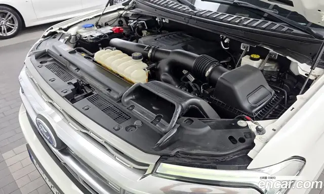 Ford Expedition 2023 3.5 автомат (гидро), миниатюра 6